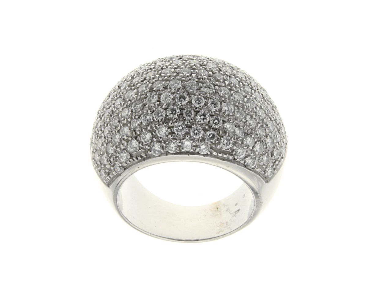 Banded ring set with pav diamonds 3.06 carats G VS1